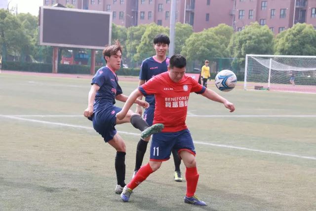 意媒：纽卡黄潜想签德弗里，球员还未答应续约国米
