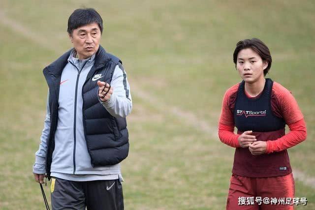 鄢手骐16+8+6辽宁不敌青岛 张陈治锋15+10